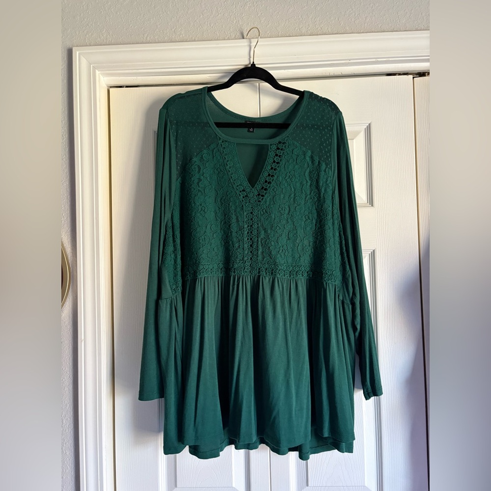 Elegant Green Lace Detail Blouse